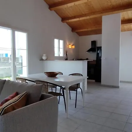 Holiday home A 500m De L'ocean Pour 4 Personnes *